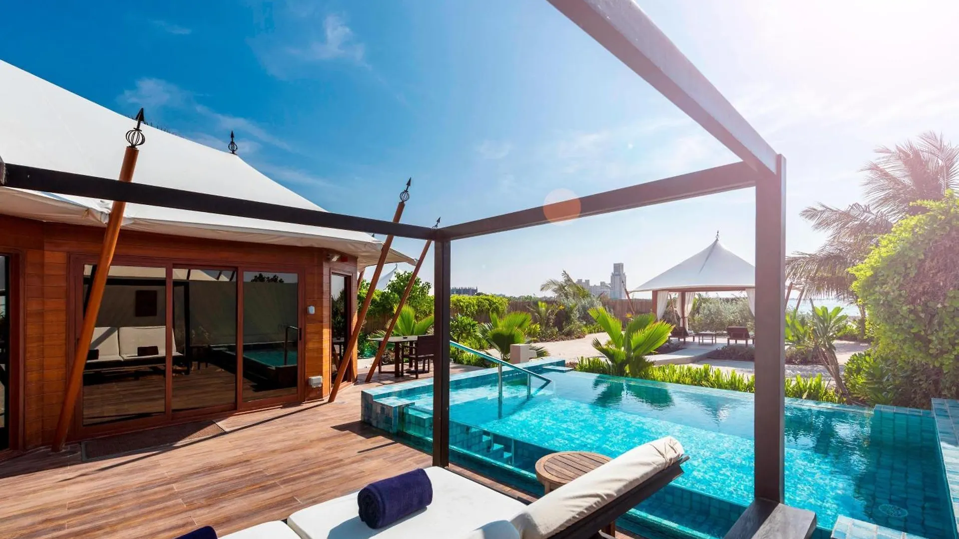 The Ritz-Carlton Ras Al Khaimah, Al Hamra Beach Hotel