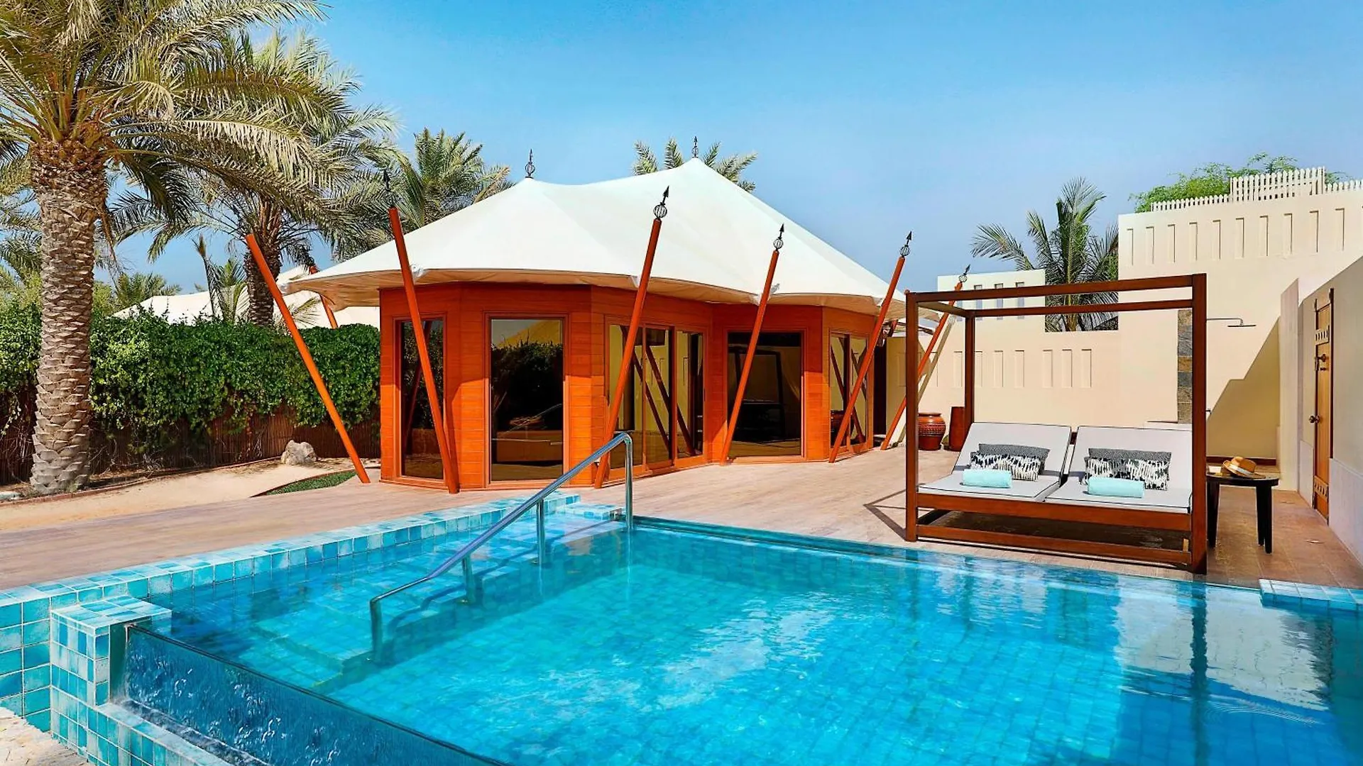 The Ritz-Carlton Ras Al Khaimah, Al Hamra Beach Hotel